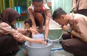 METODE EKSPERIMEN DALAM PEMBELAJARAN BIOLOGI