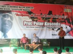 Dialog Ilmiah Bersama Prof. Peter Kasenda Guru Besar Ilmu Sejarah Univ. 17 Agustus Jakarta