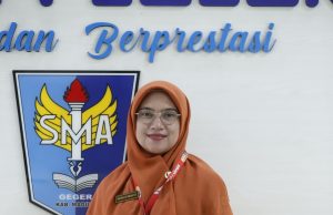 NUR HIDAYAT ARIFAH, S.Pd – Bahasa Indonesia
